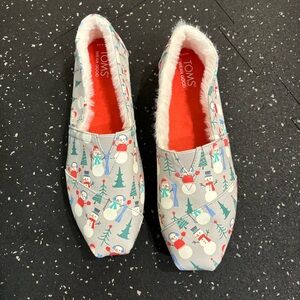 TOMS Women's Snowman Patterned Gray Slippers
